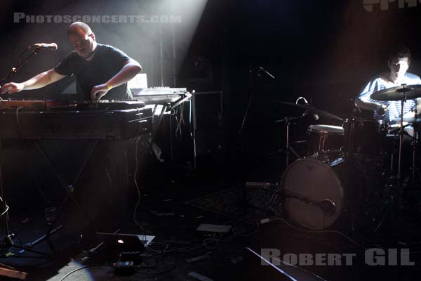 COM TRUISE - 2011-11-16 - PARIS - Point Ephemere - 